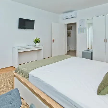 Hvar Deluxe Apartment