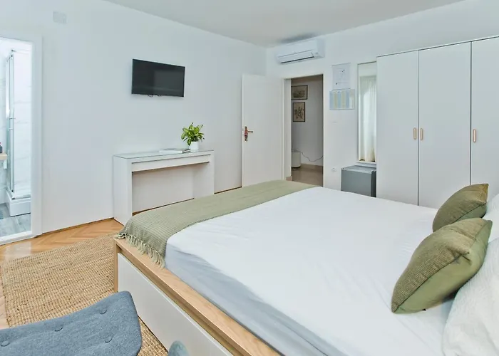 Hvar Deluxe Lägenhet